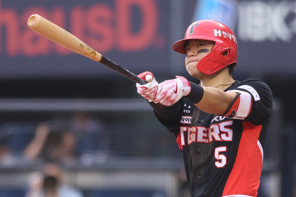 김도영, KIA 타이거즈의 시즌 27호 홈런으로 팀을 승리로 이끄는 활약을 펼쳤다 썸네일 이미지