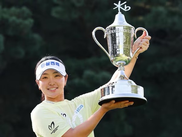 19세의 유현조, KLPGA 메이저 대회에서 신인 최초 '데뷔 시즌' 우승을 차지했다! 현장에서 감격의 눈물… 썸네일 이미지