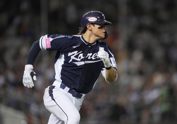 KIA 김도영, 프리미어12 대회에서 화려한 활약! MLB 신인 선수들보다 높은 순위를 기록 중 썸네일 이미지