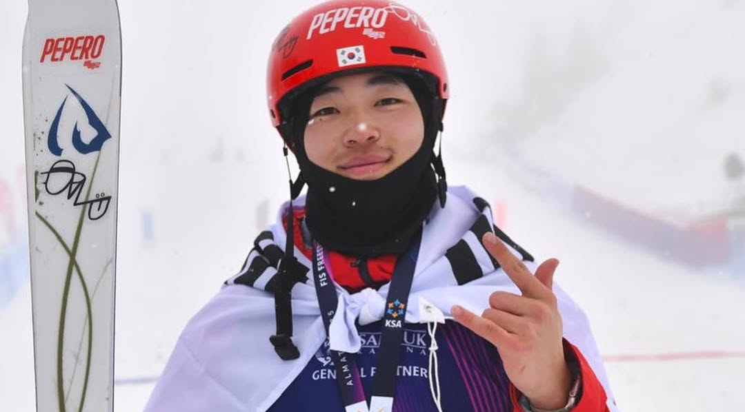 모굴 정대윤, 프리스키 세계선수권대회에서 한국 선수 중 최초로 '값진 동메달' 획득 썸네일 이미지