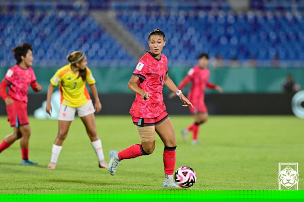 한국 여자 축구 대표팀, 호주와의 경기를 앞두고 명단 발표…케이시 유진 페어, 9개월 만에 대표팀 복귀! 썸네일 이미지