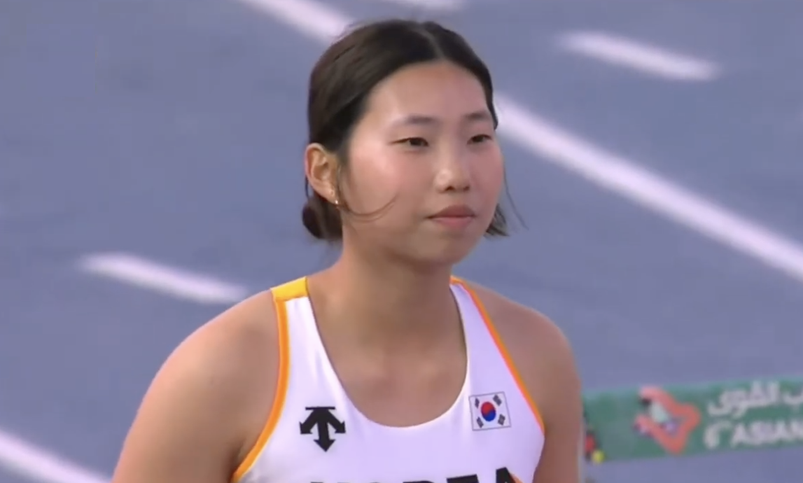 육상 선수 서예지, U18 아시아선수권 대회에서 멀리뛰기 동메달 획득하며 주목 받아 "주요 종목인 세단뛰기에… 썸네일 이미지
