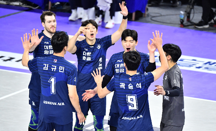 대한항공, 정지석-곽승석-김규민과 FA 계약 완료로 '집토끼' 셋 전격 영입 완료 썸네일 이미지