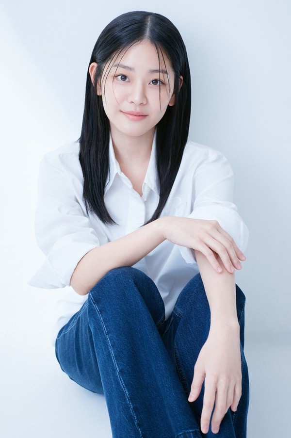 배우 정수빈, 두산 선수 정수빈을 응원한다··· 27일 롯데전에서 시구를 한다. 썸네일 이미지