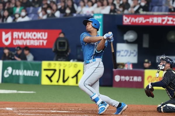일본에서 뜨거운 화제, MLB와 함께 주목받는 어뢰 배트 썸네일 이미지