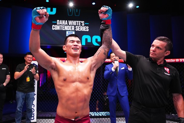고석현, 김동현 제자에서 UFC 챔피언을 향한 도전 시작 썸네일 이미지