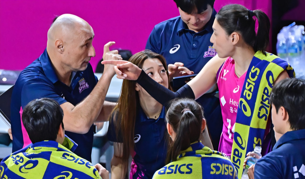 김연경, 감독으로 변신! 'KYK 인비테이셔널'에서 아본단자와의 대결이 예정되었습니다. 경기 중계는 어떻게 … 썸네일 이미지
