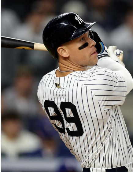 MLB 홈런왕 레이스에 불을 지펴... 저지, 쿠어스필드 상대로 2연속 경기 홈런 터치, 시즌 18호 뽐내며… 썸네일 이미지