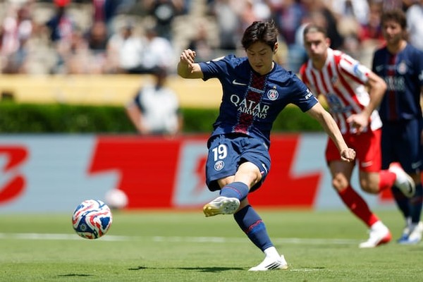이강인, 역사 새긴다…한국 선수 최초 FIFA 클럽 월드컵 득점, PSG는 아틀레티코에 4-0 완승을 거뒀다… 썸네일 이미지